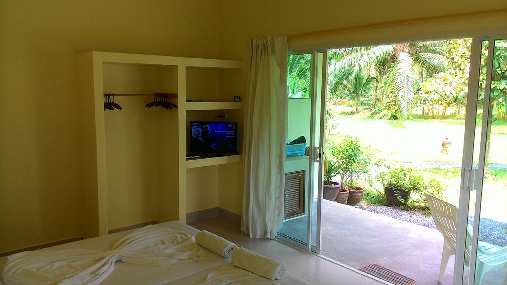 Villa Aathid Garden Khao Lak Zimmer foto