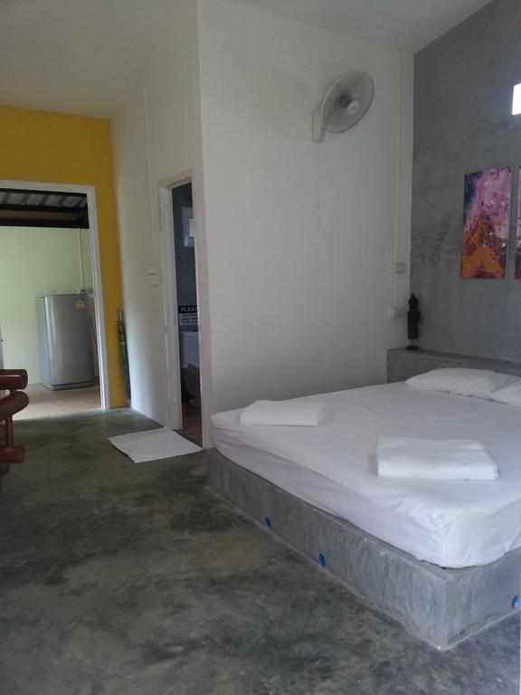 Villa Aathid Garden Khao Lak Zimmer foto