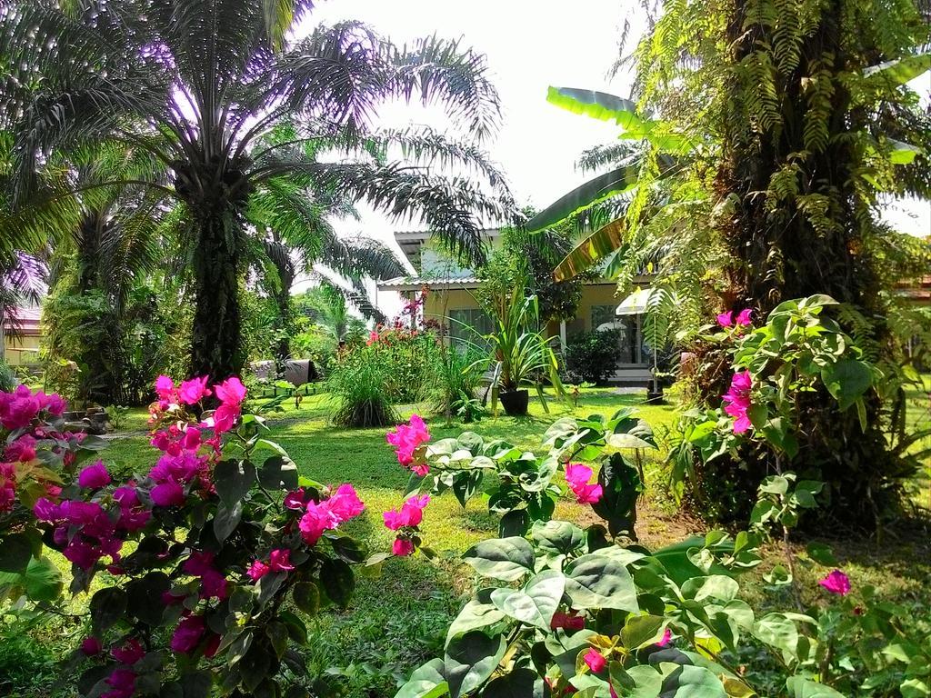 Villa Aathid Garden Khao Lak Exterior foto